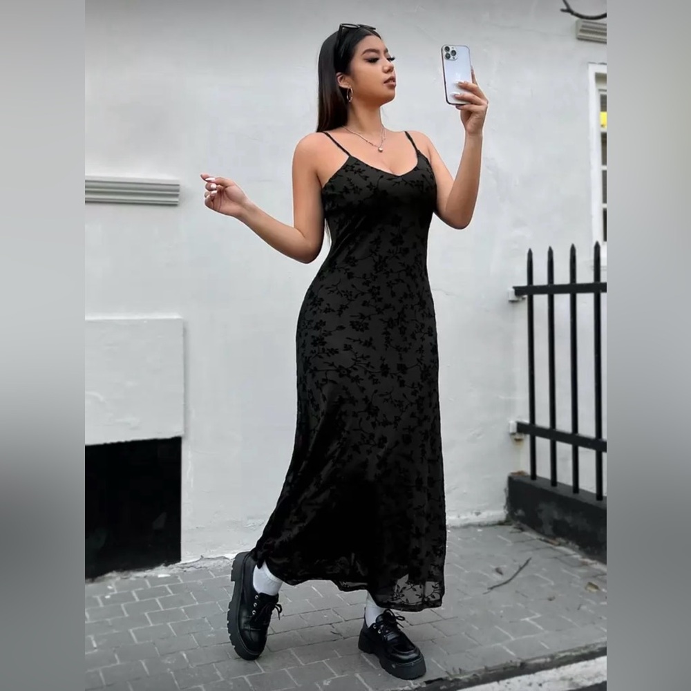 SHEIN Curve Black Floral Dress